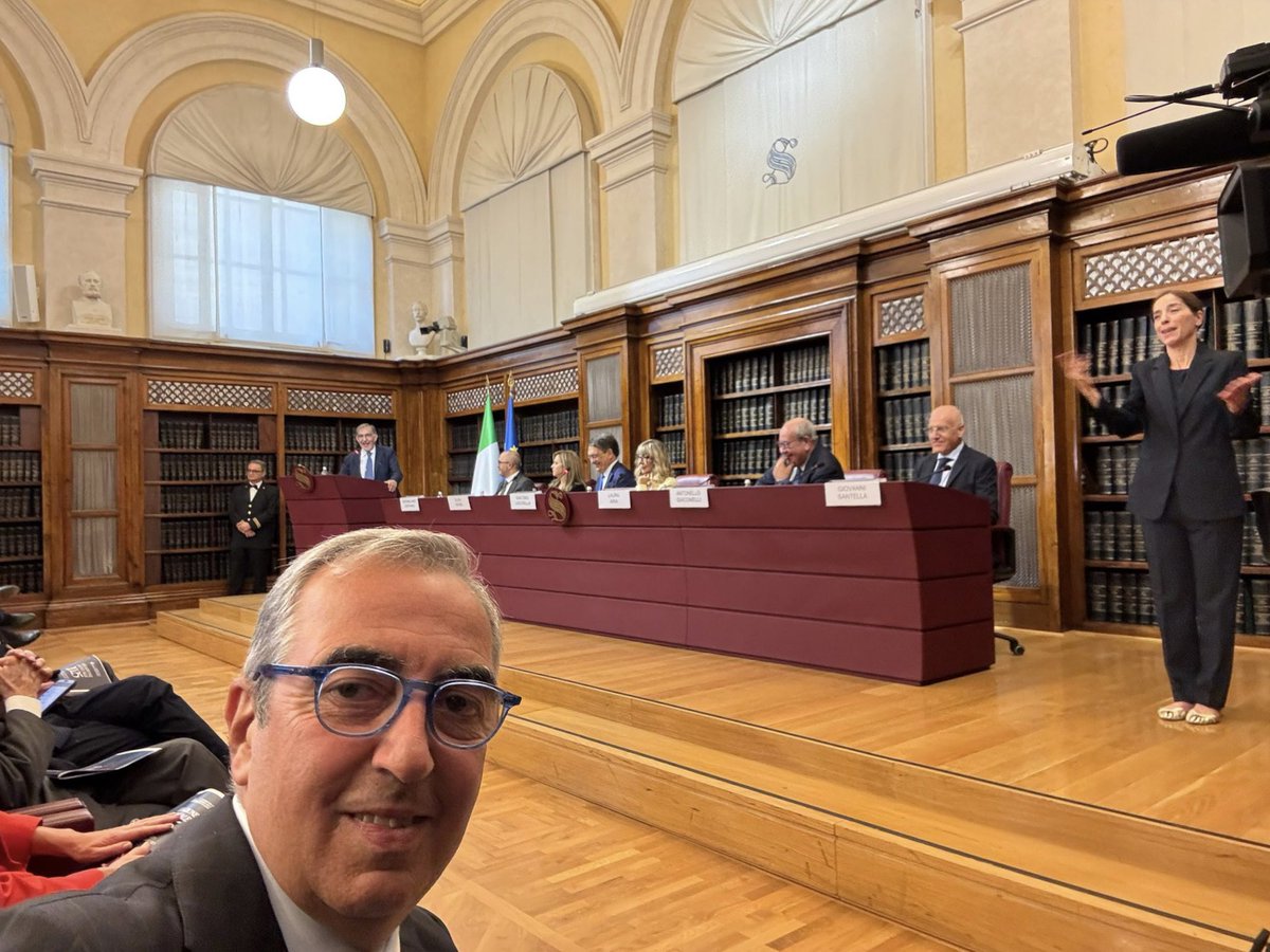 Presso la Sala Koch del Senato sto partecipando alla Relazione Annuale 2025 sull’attività svolta e sui programmi di lavoro dell’<a href="/AGCOMunica/">AGCOM</a>.