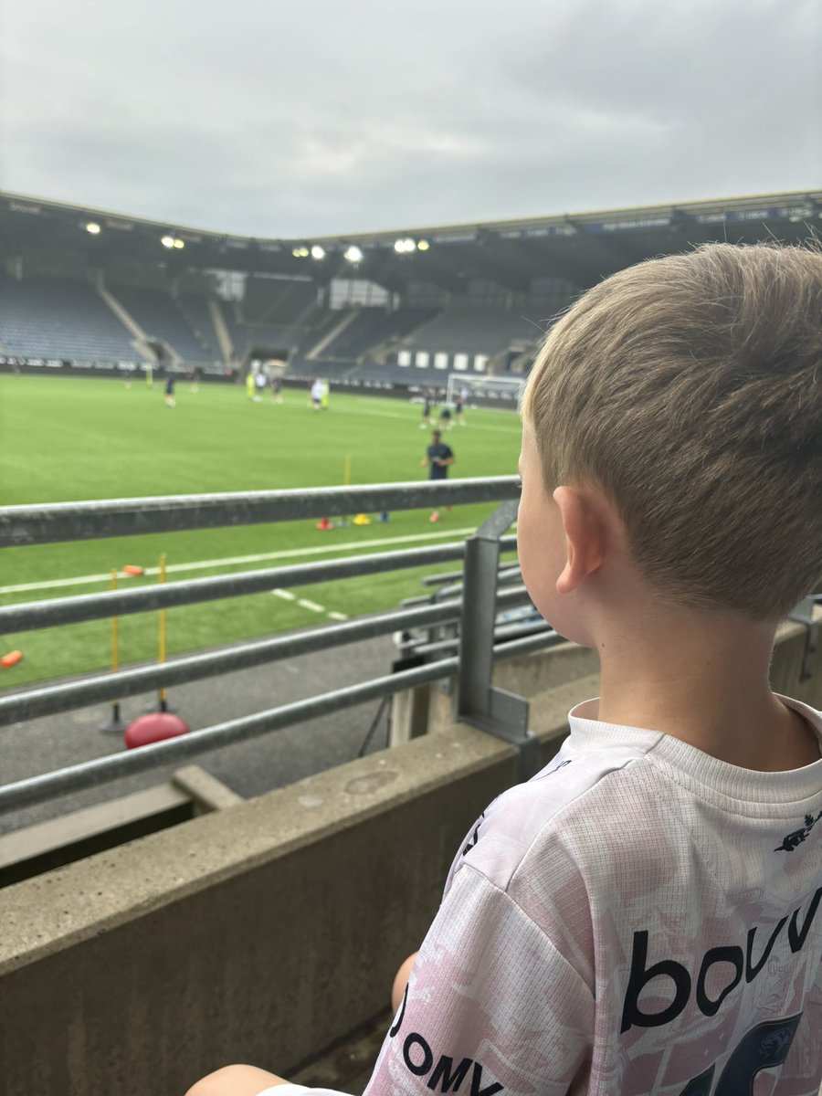 Sjekke ut dagens trening på stadion ⚽️