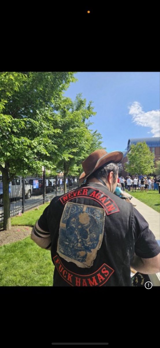 A bear Jew in the Diaspora!