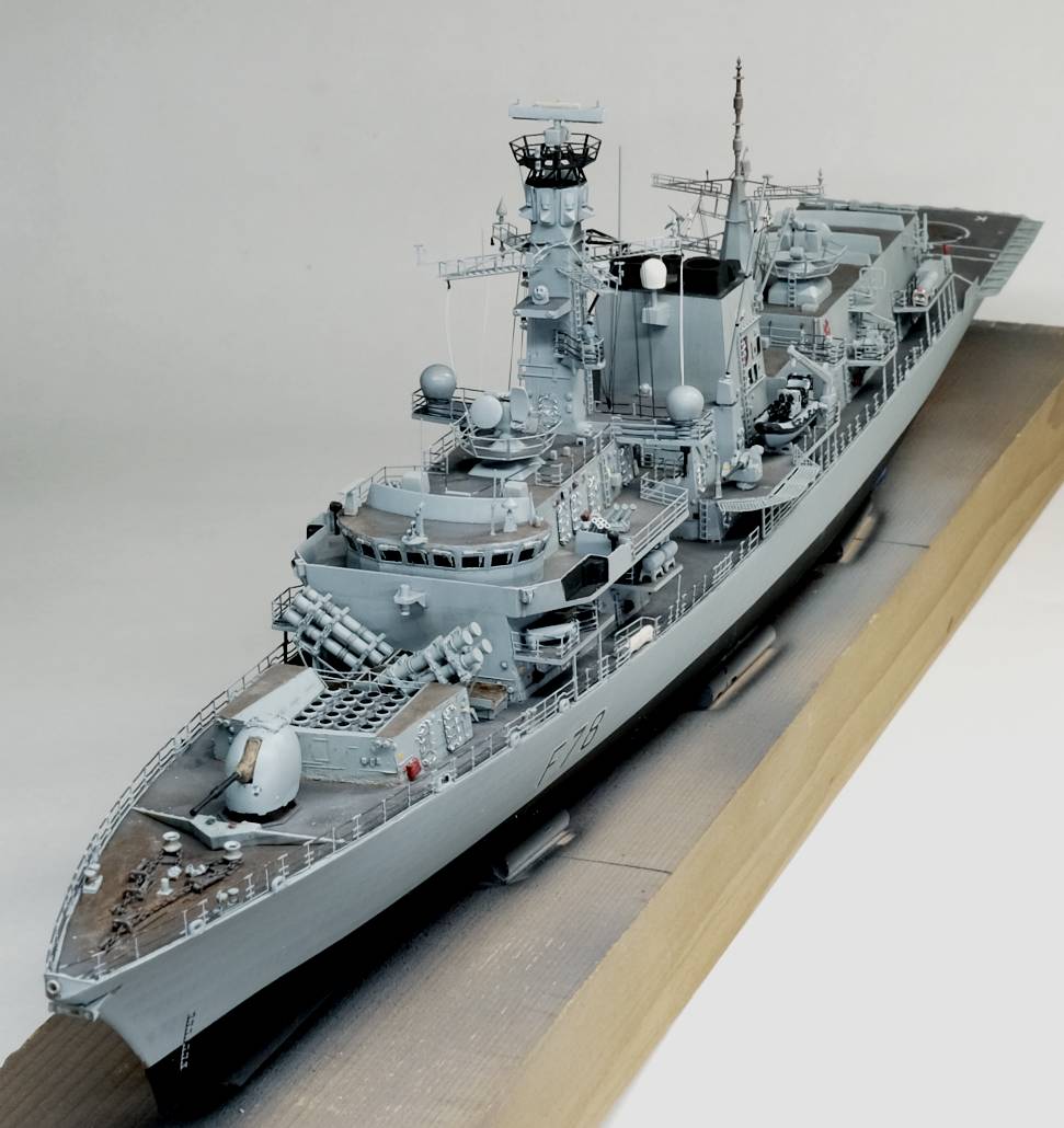 Tobiiro2's tweet image. TRUMPETER 1/350
HMS TYPE23 Frigate - Kent (F78)
(1/6)
23型フリゲートは本当にかっこいい船ですね
この船を知るまでは、艦橋の低い船はアンバランスだと思っていましたが、考えを改めました。