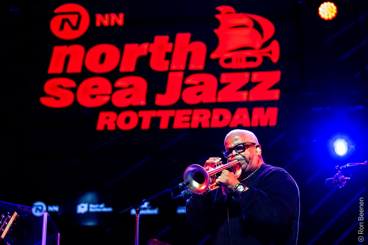 Johan Bakker (@johanbakker14) on Twitter photo Faith, hope, love, jazz & singalongs <a href="/northseajazz/">NN North Sea Jazz Festival</a> <a href="/herbiehancock/">Herbie Hancock</a> <a href="/EzraCollective/">Ezra Collective</a> <a href="/jacobcollier/">Jacob Collier</a> <a href="/T_Blanchard/">Terence Blanchard</a> <a href="/avishai_cohen/">avishai cohen</a> <a href="/melissaaldana/">Melissa Aldana-Blue Note Artist</a> <a href="/LakeciaB/">Lakecia Benjamin</a> <a href="/tigranmusic/">Tigran Hamasyan</a> Review:
auteurjohanbakker.nl/en/faith-hope-… Faith, hope, love, jazz & singalongs <a href="/northseajazz/">NN North Sea Jazz Festival</a> <a href="/herbiehancock/">Herbie Hancock</a> <a href="/EzraCollective/">Ezra Collective</a> <a href="/jacobcollier/">Jacob Collier</a> <a href="/T_Blanchard/">Terence Blanchard</a> <a href="/avishai_cohen/">avishai cohen</a> <a href="/melissaaldana/">Melissa Aldana-Blue Note Artist</a> <a href="/LakeciaB/">Lakecia Benjamin</a> <a href="/tigranmusic/">Tigran Hamasyan</a> Review:
auteurjohanbakker.nl/en/faith-hope-…