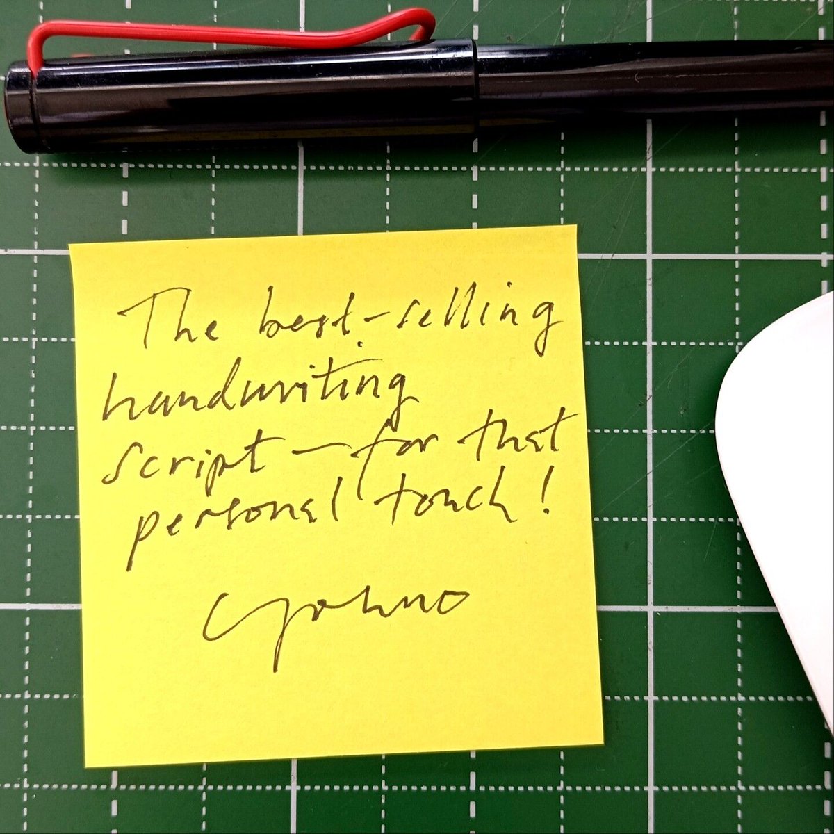 Need an authentic and legible handwriting font family?
Get the best-selling Rollerscript handwriting typeface today: fonts.ilovetypography.com/fonts/g-type/r…