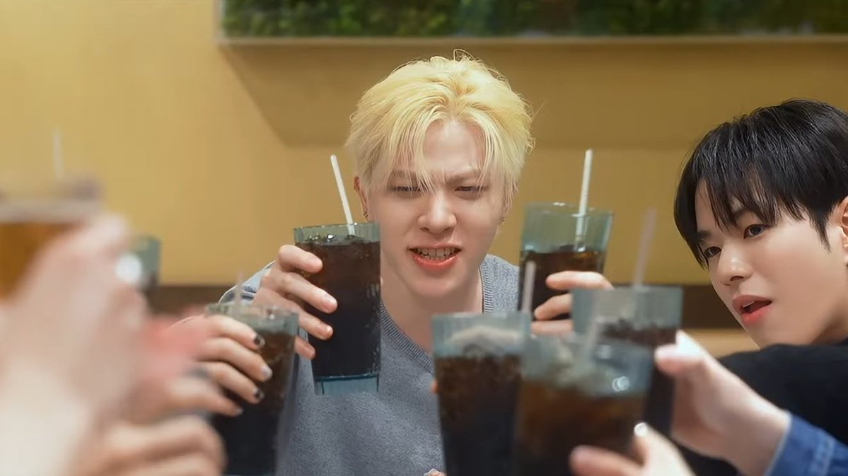 sjhfilters's tweet image. #소정환  so crazy handsome