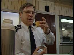 Good morning all, today we are celebrating #thebill's Sergeant Alec Peters who was played by the very talented Larry Dann. Alec was a cheerful sergeant but could be firm when needed to be. Please share with us your memories of Alec.