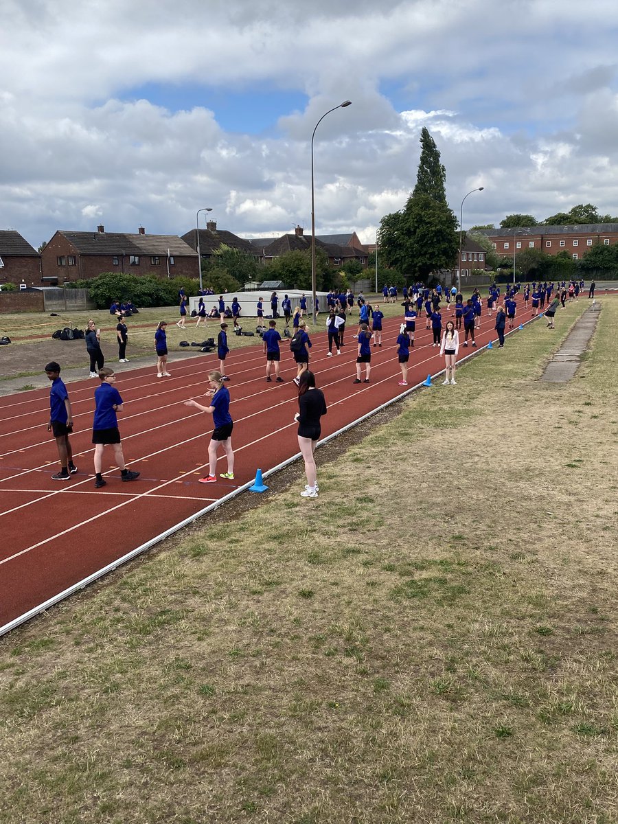 The KS4 Sports day is coming to a close. It’s been a brilliant morning of sportsmanship and camaraderie. #SportsDay