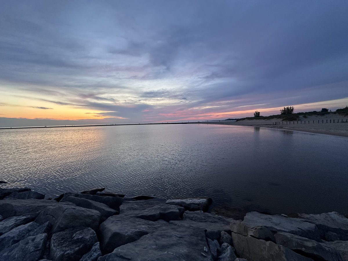 Tony_Trapp's tweet image. Sunsets. Pure Michigan
#lakemichigan #ludington #puremichigan #sunsets