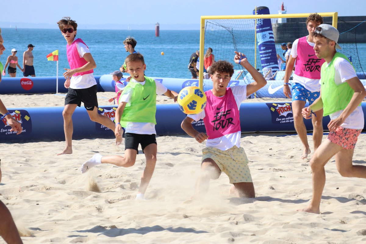 LBFoff's tweet photo. [EVENEMENT]
C'est parti pour 2 jours d'animations à Quiberon avec le passage du #FFFTour ! 😎
C'est ouvert de 10h00 à 13h00 et de 15h00 à 18h00 et c'est gratuit 👌

@FFF @districtfoot56 https://t.co/TZpC2tQ7Z2