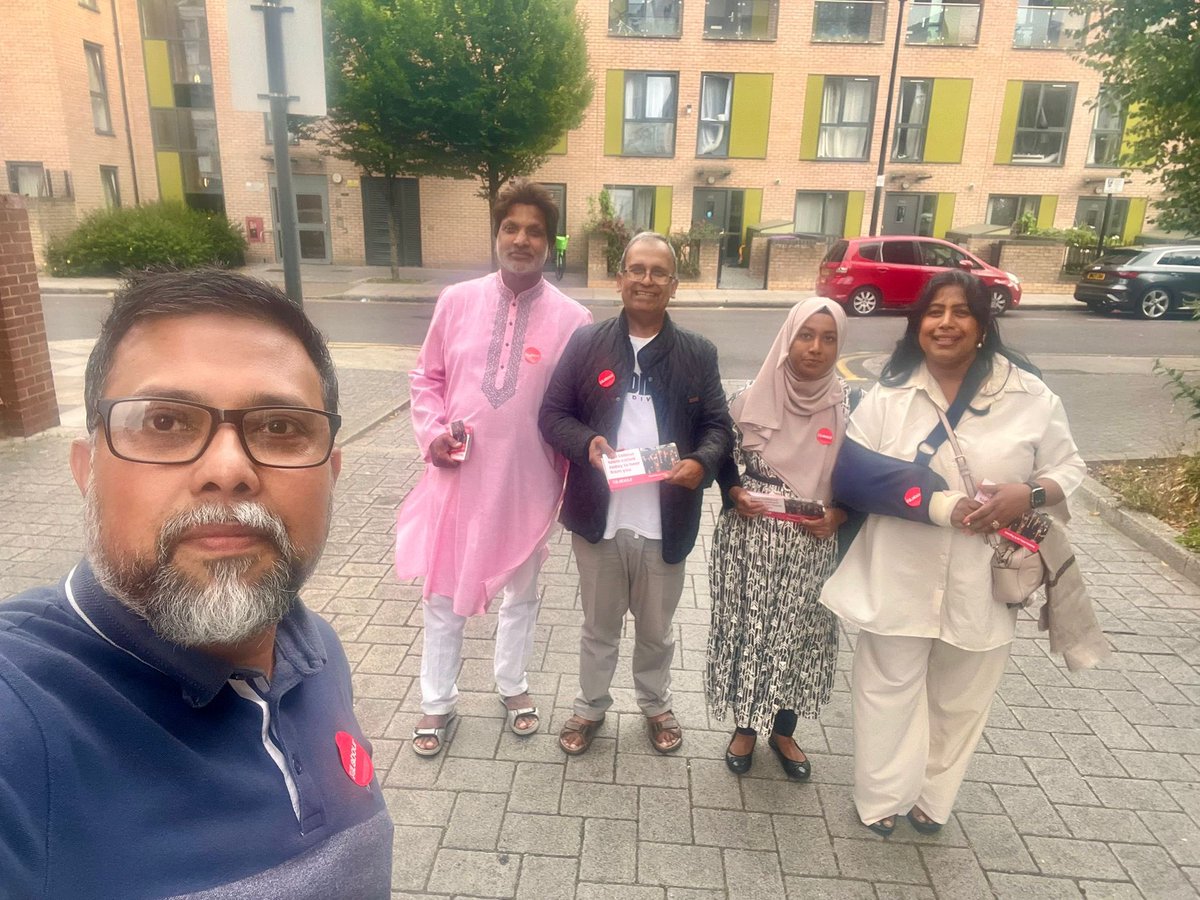 Great to see an energetic team out on #labourdoorstep last night in Lansbury Ward. My thanks to everyone for speaking to residents about issues which matters to them as well as encouraging them to join our movement for change. Grateful to Ansarul Hoque for organising.