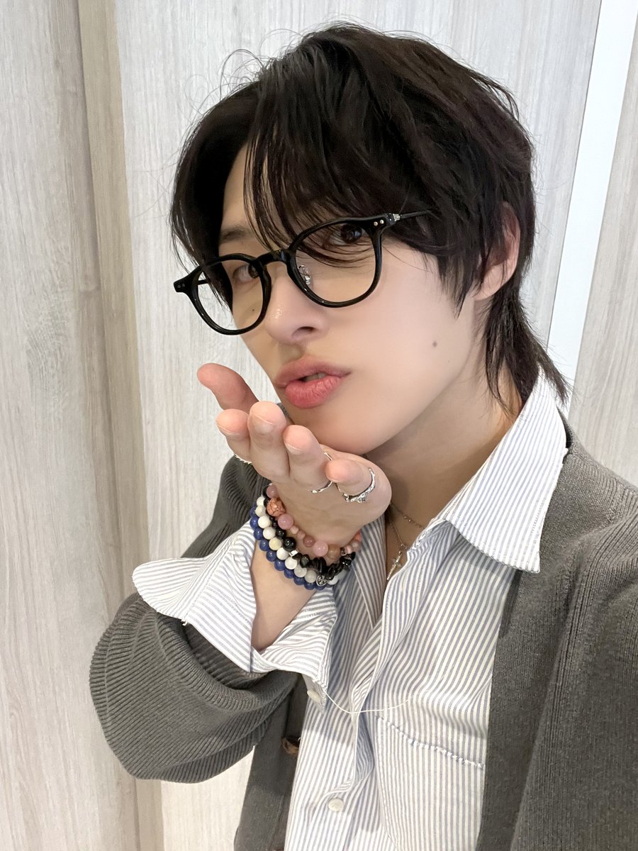 ATEEZofficial's tweet image. [📷] #효연의레벨업 밥사효2 Behind Photo

신나는 #LemonDrop 으로 맞아준
#효연 선배님의 환영에
처음부터 끝까지 웃음이 끊이지 않았던 시간 ⋋(‘Θ’◍)⋌ :.。✯*

#ATEEZ #에이티즈 #MINGI #민기
#HYOsLevelUp
