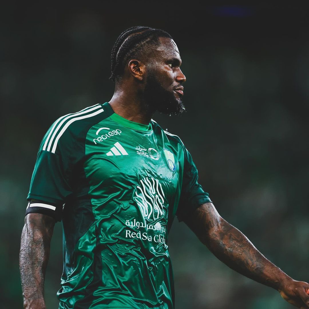 🚨🚨 |

وصل صباح اليوم الرئيس فرانك كيسيه الى معسكر النادي #الاهلي في النمسا 💚🇦🇹