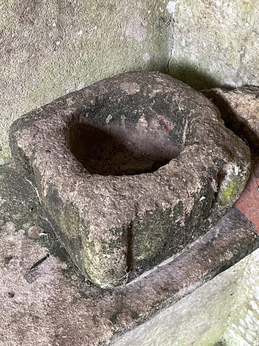 Barb_Drummond's tweet photo. #Kempsford unclear if #font or #quern. As in #porch, likely the latter for measuring corn as rent payments to church https://t.co/vlZY0SVDOD