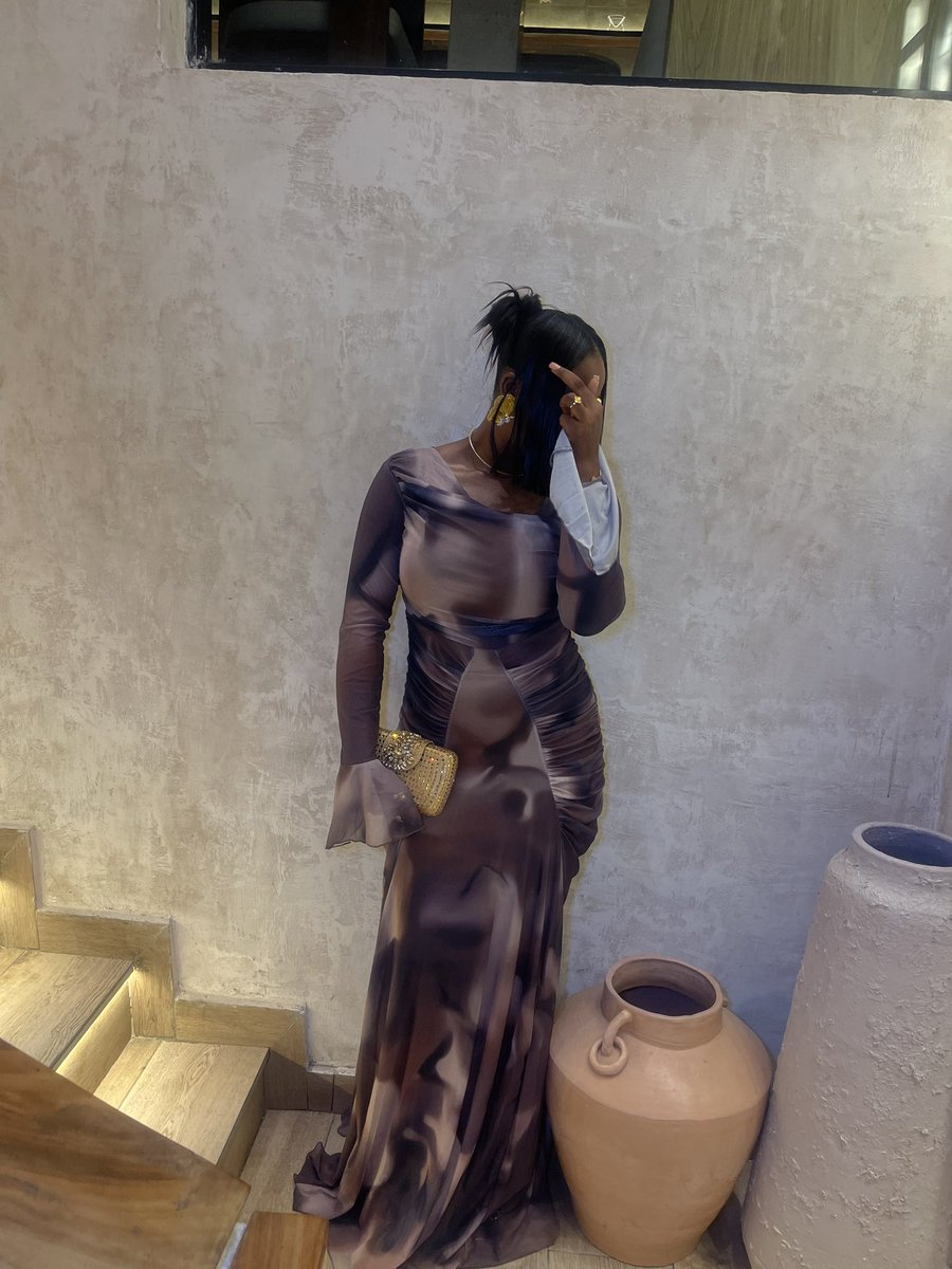 mss_hermosa's tweet image. Always keep my head held high, I stand tall in every room I walk in 👑