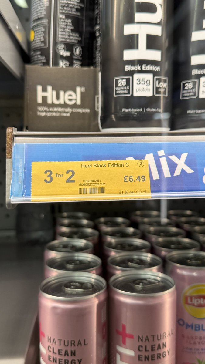 r0mbag's tweet image. are WHSmith genuinely feeling ok