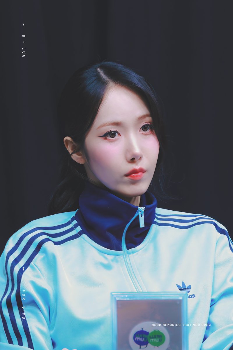 B_log0603's tweet image. 250712 학동 팬 사인회

#비비지 #신비 #VIVIZ #SINB