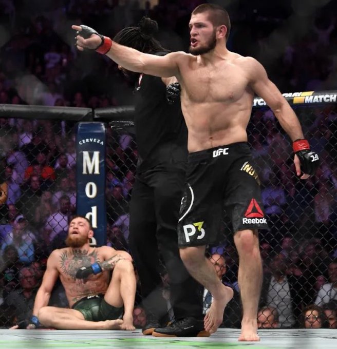 FFs_Room's tweet image. I think Khabib ended Conor McGregor carrer's that night #ConorExposed #conormacgregor #AzealiaBanks #leak