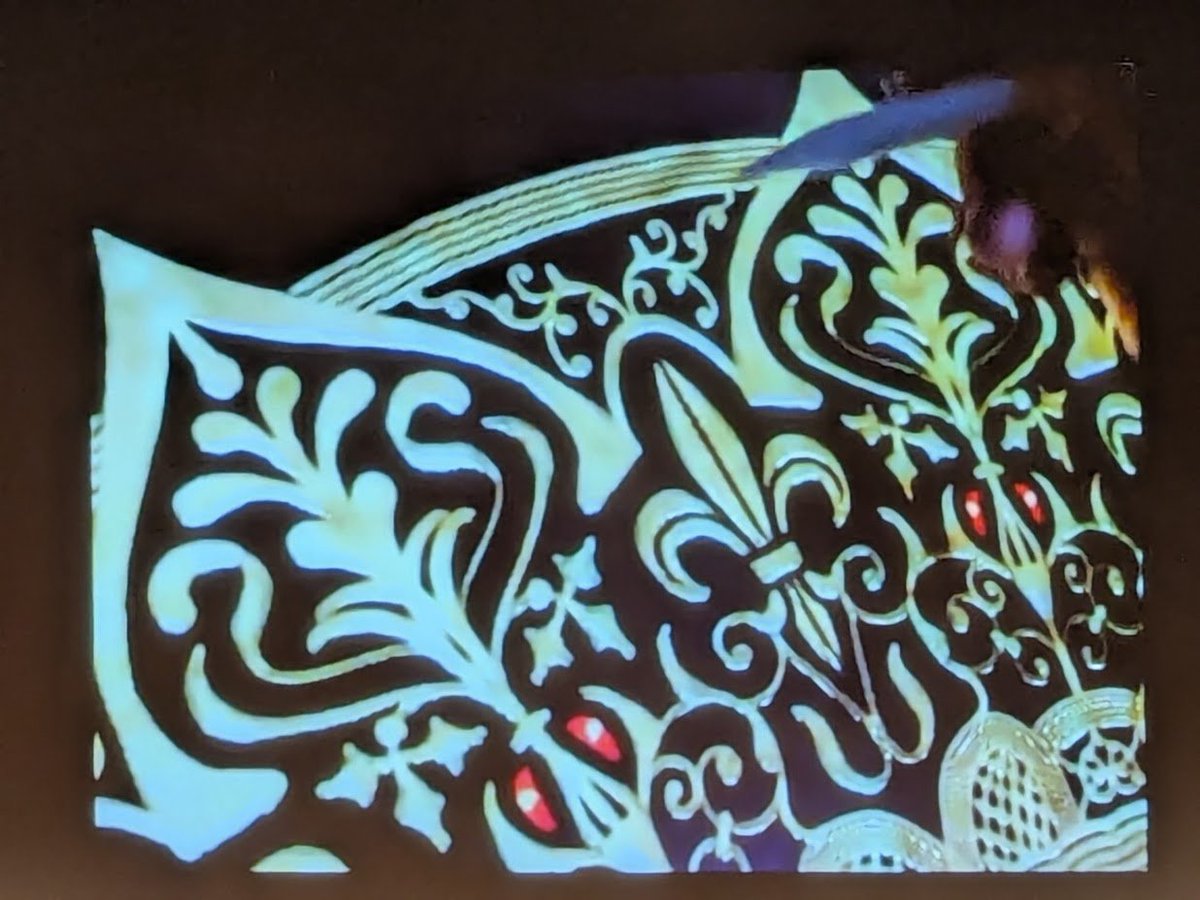 msmathcomp's tweet image. Second keynote today at the @BridgesMathart conference is by @juergenrg on &quot;Études in Symmetric Pattern Drawing.&quot; He takes us into his app iOrnament and not only shows how to create beautiful #art with it, but also how much #math is behind it.
📜 archive.bridgesmathart.org/2025/bridges20…
