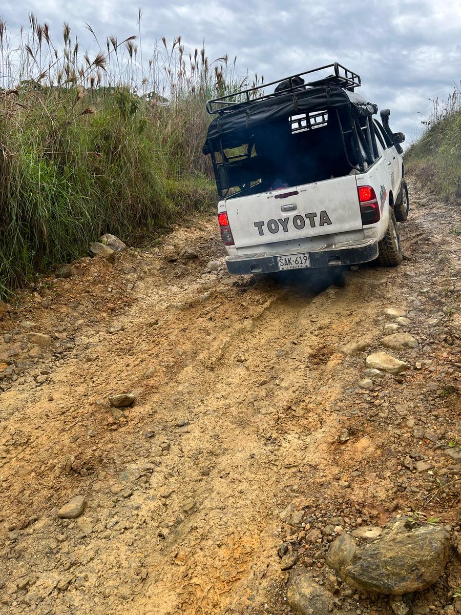 PyCEtnicas's tweet photo. Ministerio de Educacion Equipo de pueblos comunidades etnicas y campesinado participó en el interinstitucional y humanitario para hacer seguimiento a los compromisos con el pueblo Emberá Katío, en el Alto Andágueda (Chocó) @Mineducacion @DanielRMed @faridespitre https://t.co/1jkPu0Vs2I
