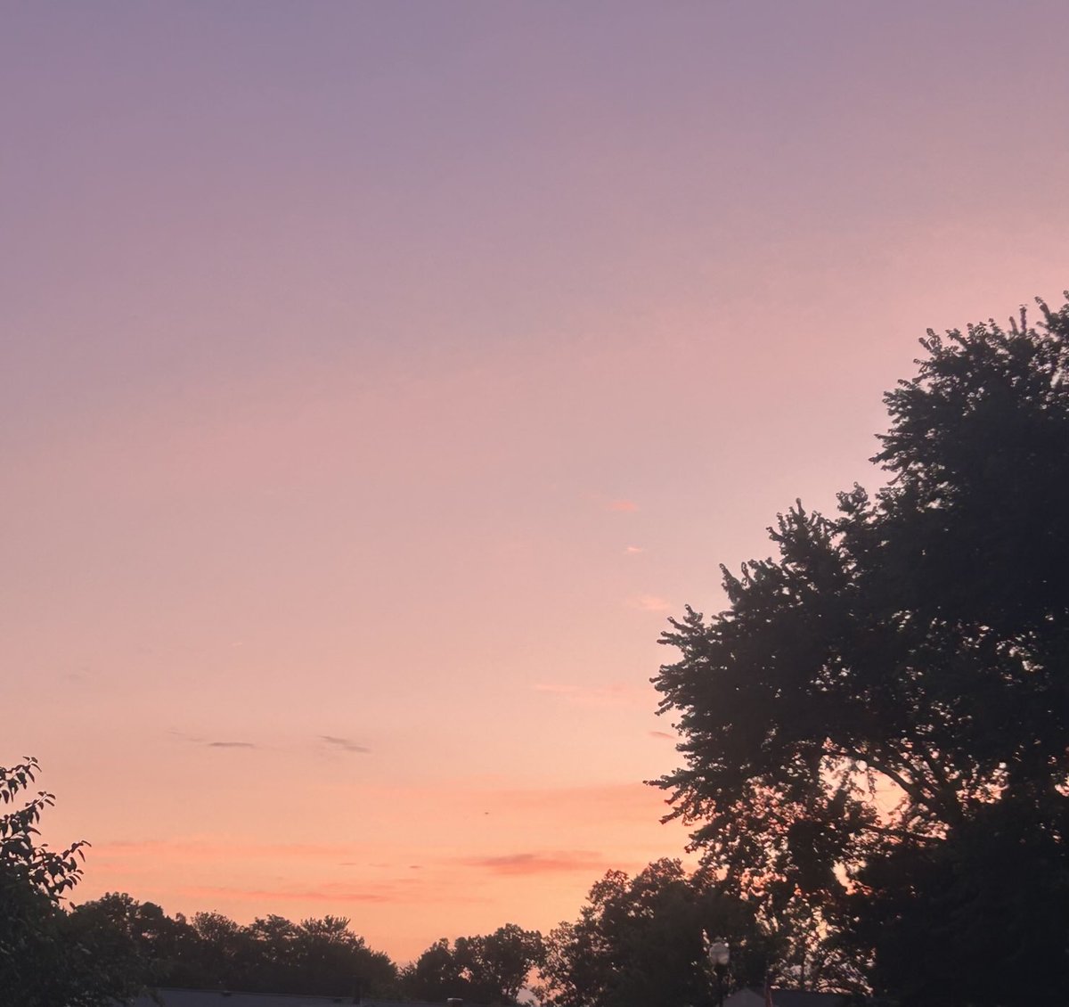 timbutz70's tweet image. @capitalweather A picturesque start to Wednesday. Photo taken in Pasadena, Md.
