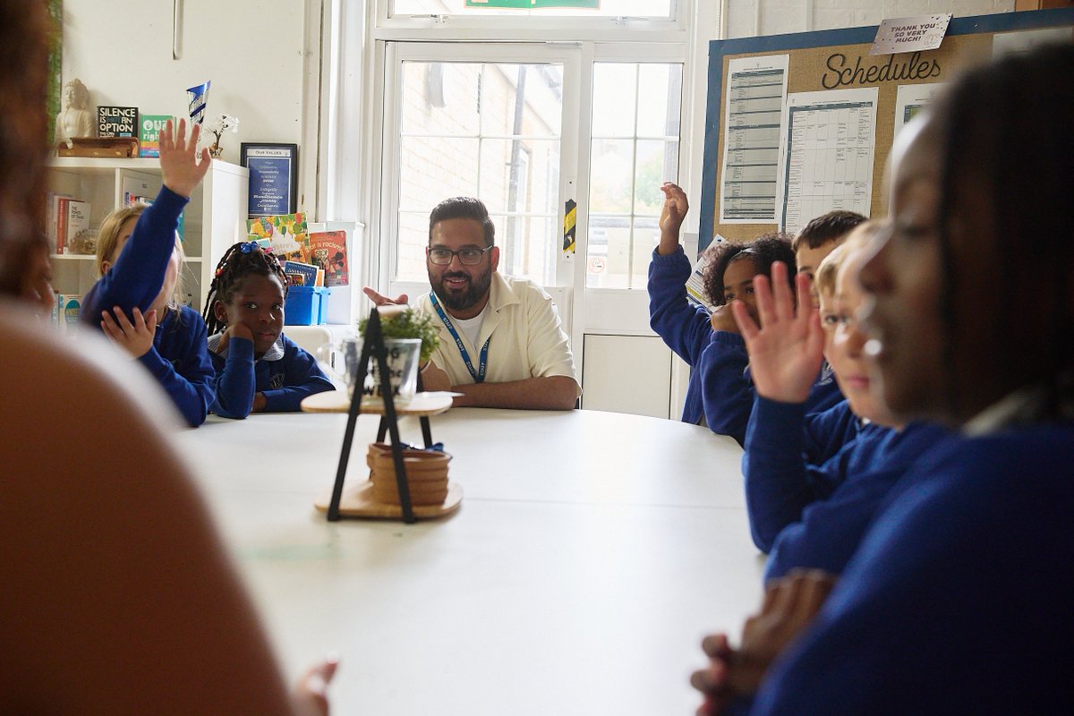 IPAT_Edu's tweet image. School leaders! What are the five drivers for school transformation? Our @IPAT_Edu school leader @ImanAtwal has shared the five he used @PrimaryWoodside in a new blog inspirepartnership.my.canva.site/the-five-drive… @carpenter_rob