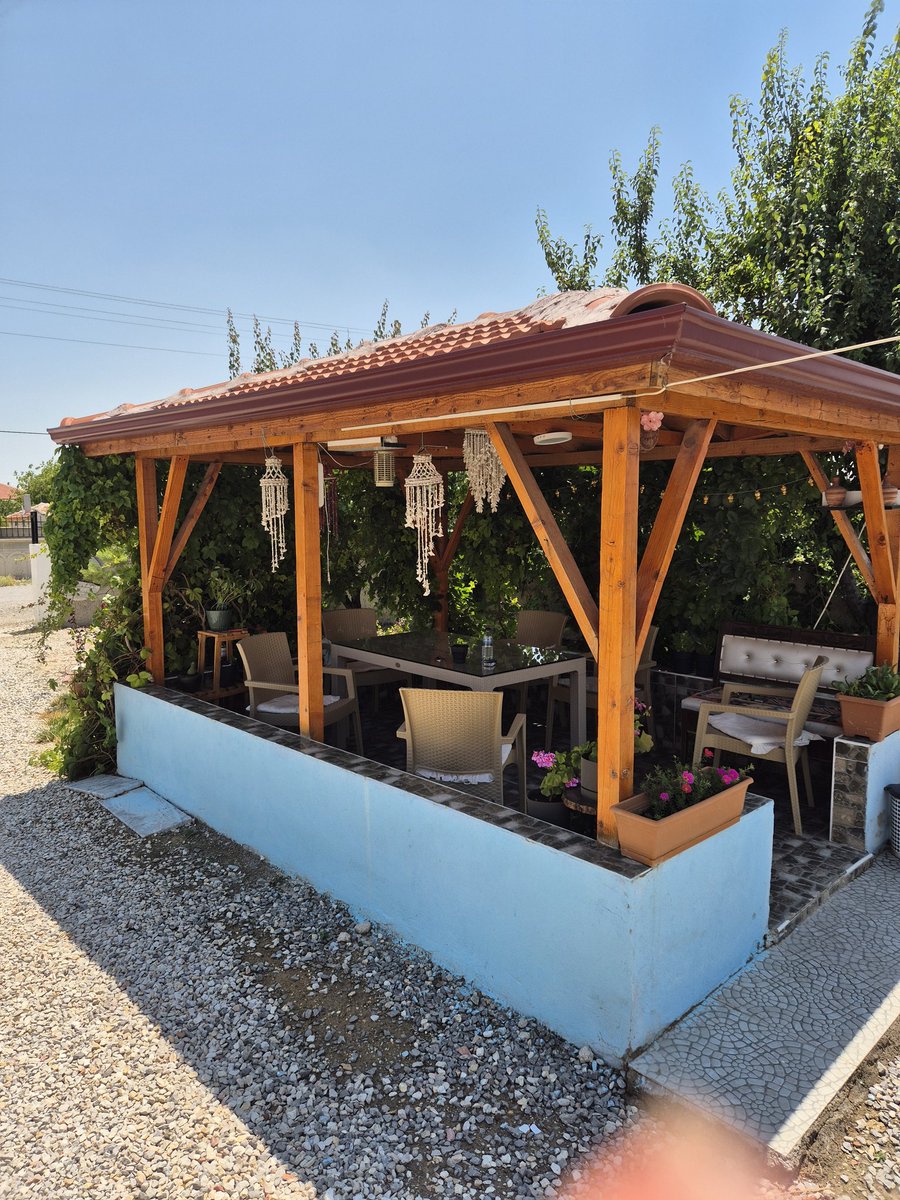 Baba ocağı diye bir şey var hakim bey...
AyrıLırken üzüLdüğün, gidince sevindiğin, başın sıkıştığında da kapıLarının ardına kadar açık oLduğunu biLdiğin.....
Son iki gün.....