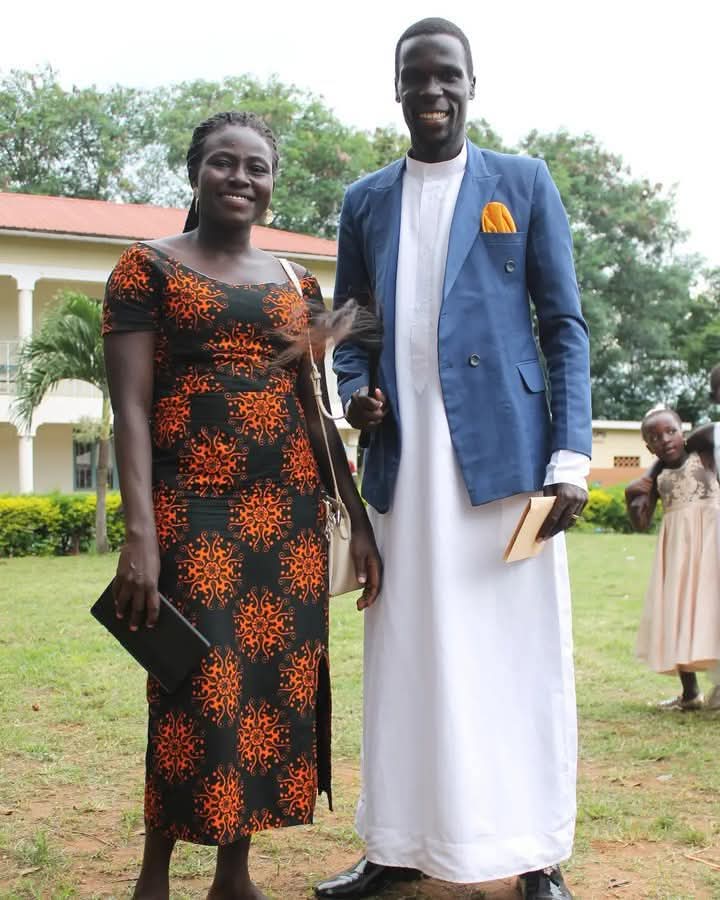 kumakech_sam's tweet image. QUALITY OF A GOOD LEADER HE SHOULD MARRY A NYA-JONAM.
Okoro Constituency you are well sorted with a home that welcomes & you eat Angara & ngasia from Monday to Monday😁😁
Yaw yaw ku KUSAJA urwo 17/7/2025 💪🏽💪🏽👏🏼👏🏼
@NRMOnline @LillianAber @PNyamutoro @desmondopio @OyuluPatrick