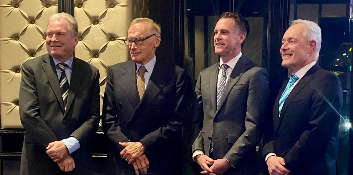 bobjcarr's tweet image. About 400 at a celebration last night of 30th anniversary of election of Carr Government 1995. With Premier @ChrisMinnsMP and former premiers Morris Iemma and Nathan Rees. Continuity the theme - and the sheer political strength of NSW Labor