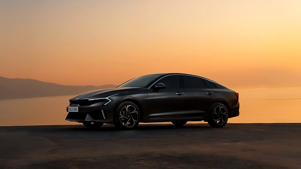Kia_Worldwide's tweet image. The K5’s Star-map Signature Lighting:
Designed to illuminate, even in stillness.
#Kia #K5 #MovementThatInspires