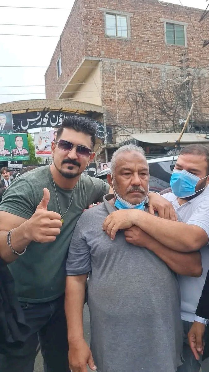 ایک گالی نے چاچے کو سلیبرٹی بنادیا، یہ ہے پبلک انٹرسٹ 🫰❤️