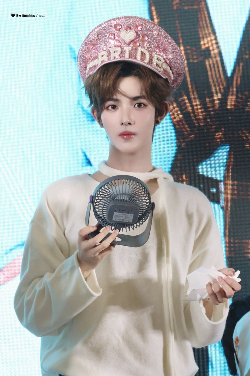 Bottomless丨新澈 tweet media