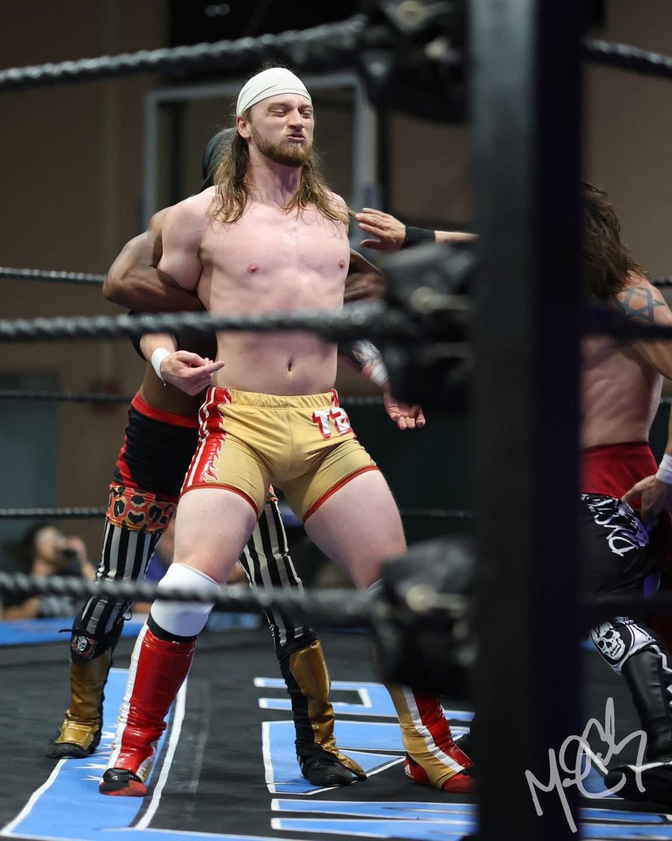 HCWLive23's tweet image. #ANDNEW 

Only Friends won the HCW Tag Team Championships from Air Capital Fight Club last Saturday at HCW Justice for All.

#hcw #tagteam