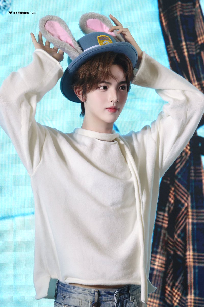 Bottomless丨新澈 tweet media