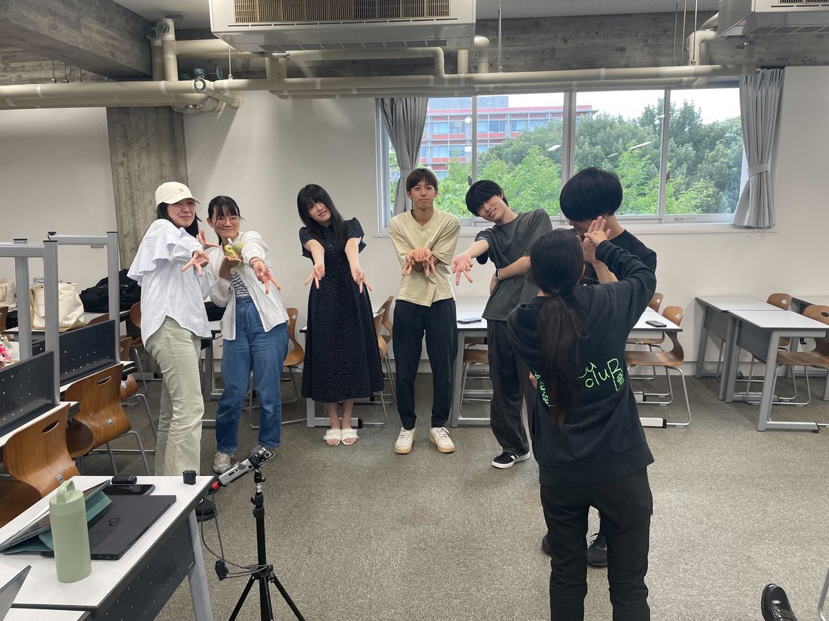 hi_seco's tweet photo. 【稽古場日記】
本日も稽古です‼️
雨にも負けず、風にも負けず、本日も頑張っております💪
本番をお楽しみに!!
#ハイセコ #夏期公演 #Houkou https://t.co/6G0KhqNSXT