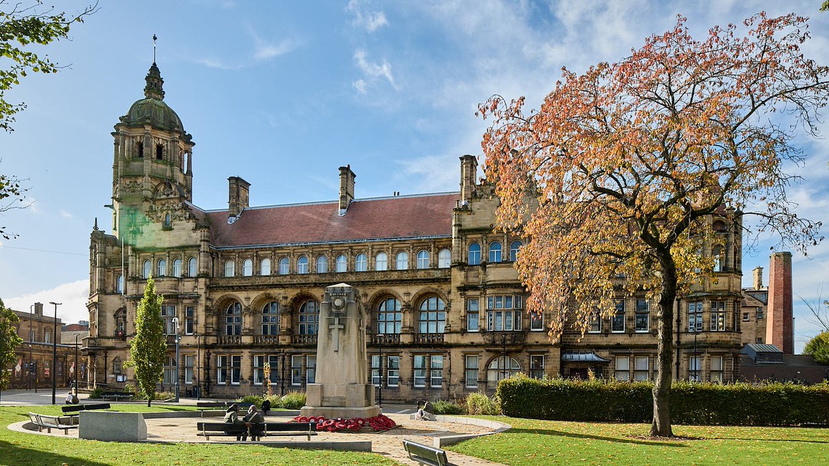 MyWakefield's tweet image. 🎥 We're streaming our Full Council meeting live from Wakefield today at 2pm ➡️ orlo.uk/ryuQF
Find out what's on the agenda ➡️ orlo.uk/IaieX