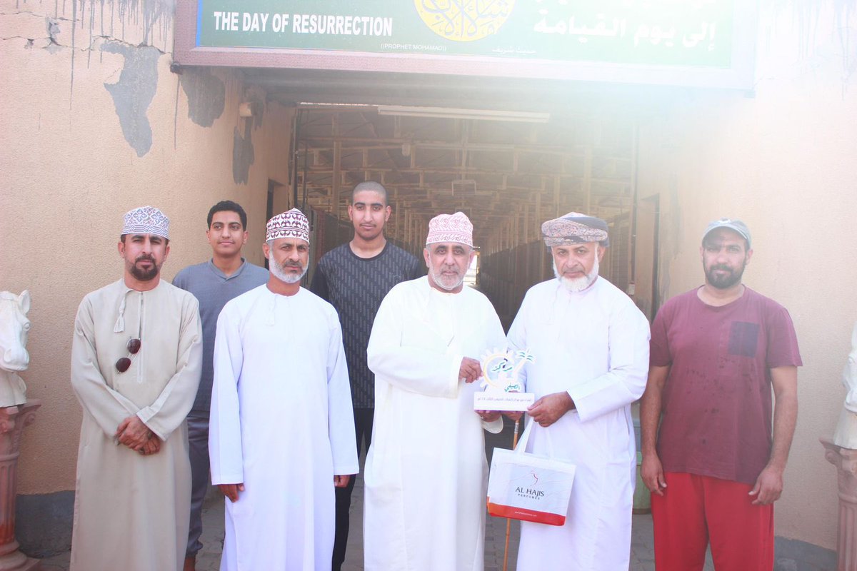 يتقدم #مركز_كهنات_الصيفي_الثالث بجزيل الشكر وعظيم الامتنان إلى
الشيخ حمد بن سالم بن راشد البلوشي
وذلك نظير مساهمته السخية وتكفله بكافة تكاليف زيارة #نادي_الظاهرة_للرماية ومربط الخيول، وهو دعم كريم يعكس نبل عطائه وحرصه الدائم على خدمة المجتمع ودعم الأنشطة التربوية والشبابية.