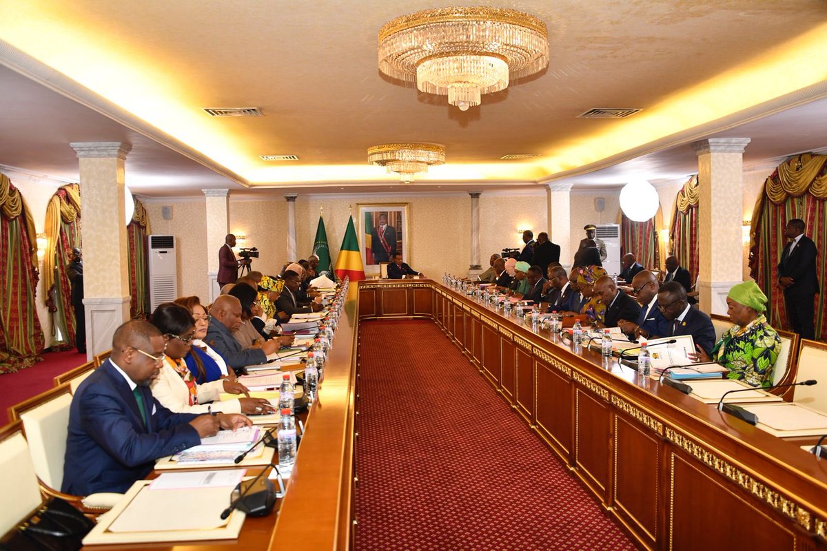 Présidence de la République du Congo - Officiel (@pr_congo) on Twitter photo Réunion du Conseil des Ministres de ce Mercredi 16 juillet 2025, sous la très haute autorité de Son Excellence Monsieur <a href="/SassouNGuesso_/">Denis Sassou-N'Guesso - Officiel</a> , Président de la République, Chef de l’Etat. Réunion du Conseil des Ministres de ce Mercredi 16 juillet 2025, sous la très haute autorité de Son Excellence Monsieur <a href="/SassouNGuesso_/">Denis Sassou-N'Guesso - Officiel</a> , Président de la République, Chef de l’Etat.