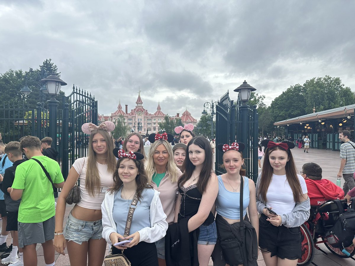 CHCSLanguages's tweet image. Disney ready (1) @CefnHengoed
