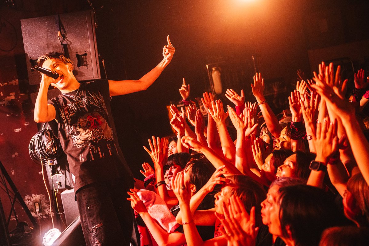 Novel Core (STAFF) (@novelcore_info) on Twitter photo 『"BACK TO AGF" TOUR 2025』
7/6(日) 沖縄 桜坂セントラル
THANK YOU!!
Photo by <a href="/SatoshiHata/">ハタサトシ / 畑 聡</a>
#BACKTOAGF_TOUR2025
#NovelCore
<a href="/iamnovelcore/">Novel Core</a> 『"BACK TO AGF" TOUR 2025』
7/6(日) 沖縄 桜坂セントラル
THANK YOU!!
Photo by <a href="/SatoshiHata/">ハタサトシ / 畑 聡</a>
#BACKTOAGF_TOUR2025
#NovelCore
<a href="/iamnovelcore/">Novel Core</a>