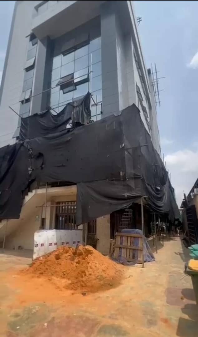 wellprodevelop1's tweet image. FOR LEASE – GRADE B OFFICE SPACE
📍 Allen Road, Ikeja, Lagos
🗂️ Open-plan | 7 floors |263.56 SQM
💰 Rent: ₦70K/SQM
📆 Min. Term: 5 Years
💵 Total: ₦556.5M
🔒 Single tenant only

📞 Wellpro Developers
08185520099 | 08185570099 | 08069800649

#OfficeSpaceLagos #IkejaRealEstate