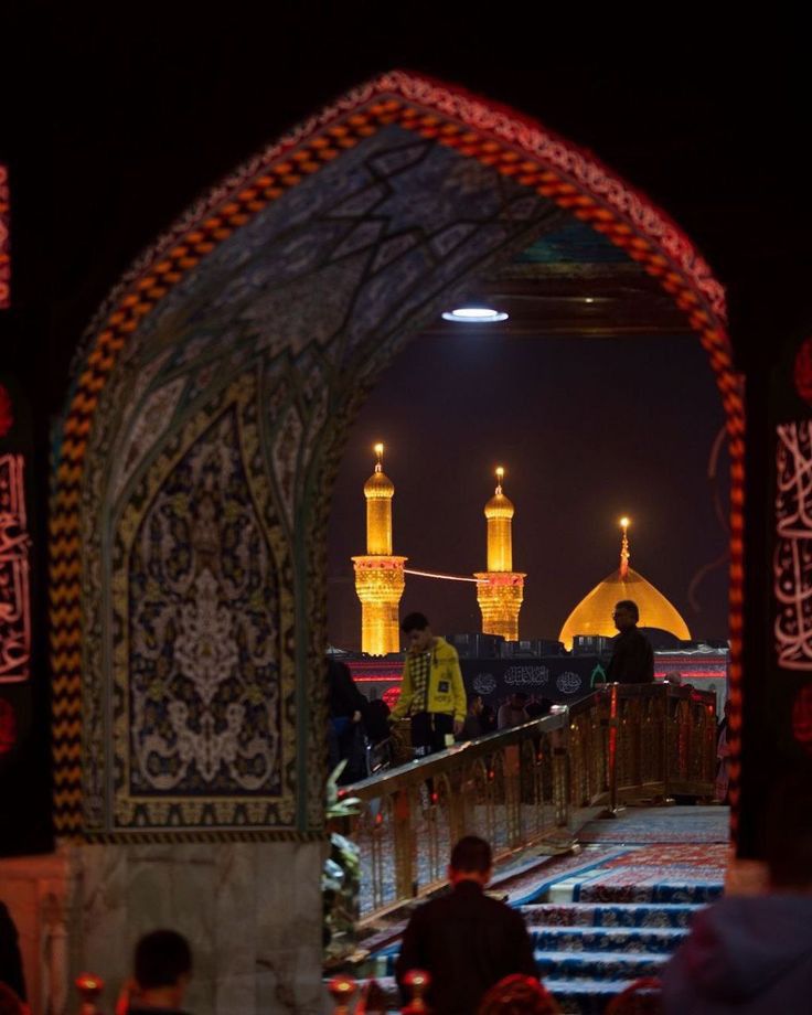 ‹ از همین فاصله‌ی دور سلامم بپذیر
که خرابِ تو شدم، خانه‌ات آباد حسین❤️‍🩹!'›