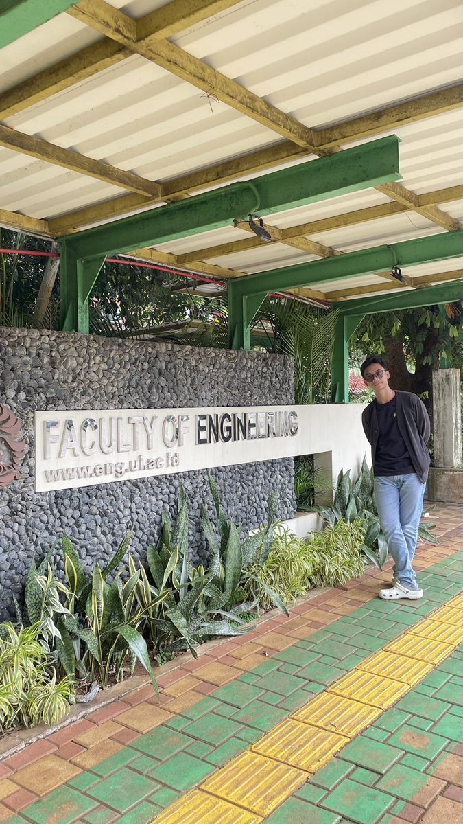 b1rdseye's tweet image. visiting uwiw with atheras cabang uwiw :Ddd