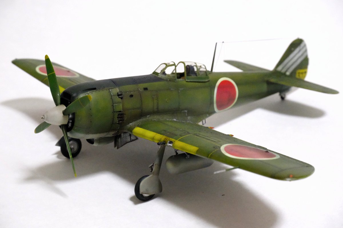 ricekome41's tweet photo. 四式戦闘機完成〜
ハセガワ1/48の素組みです。
飛行第73戦隊の部隊マークを塗装しました。 https://t.co/H3Qg8mdiWc