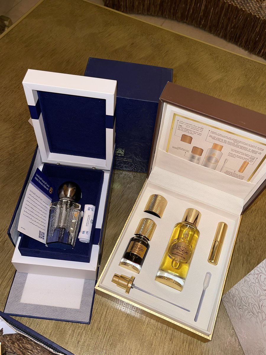 Samad_1932's tweet image. #رابطة_عشاق_العطور
بوكس دهن عود كنام حجم تولة كاملة 12مل مع عطر بخاخ حجم 50مل جديد من عبدالصمد القرشي
دهن عود كنام من #عبدالصمد_القرشي
من أندر وأفخم أدهان العود التي قد تقتنيها في حياتك ، يتميز بقوامه العسلي السميك الذي يشبه الدبس، ورائحته العتيقة الفاخرة التي تمنحك إحساسًا…