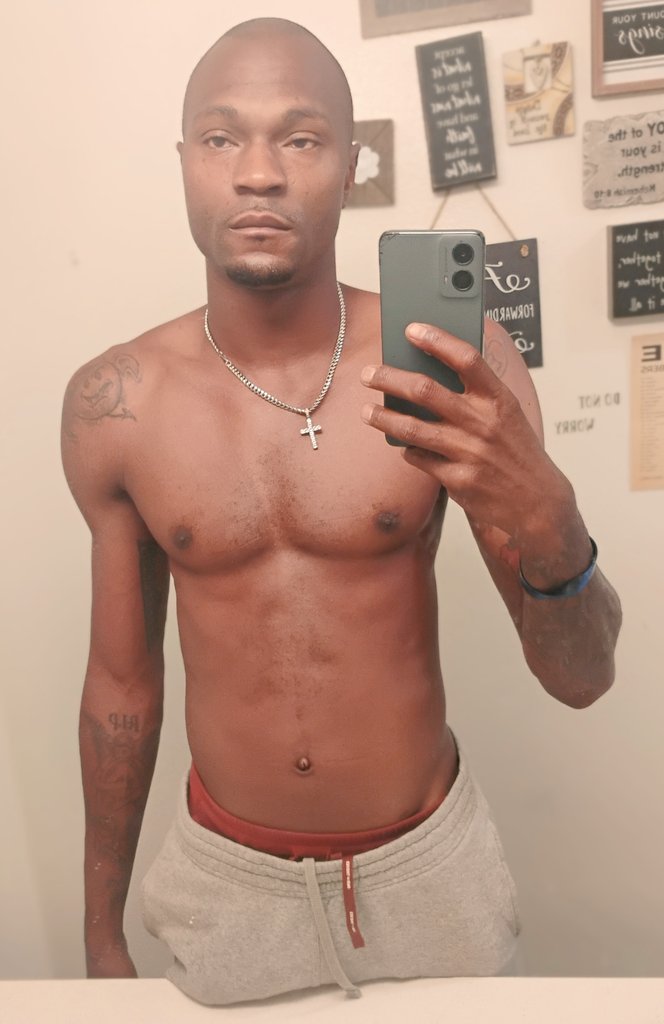 Slim10otg's tweet photo. Random pic 3:19 https://t.co/pJZV1m6Ysq