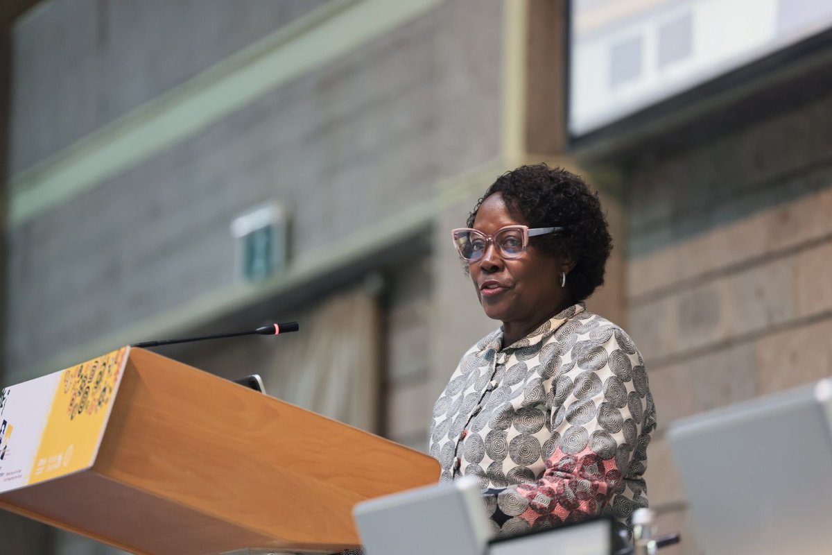 UNEP_Africa's tweet image. The ministerial segment of #AMCEN20 has officially opened in Nairobi.
As AMCEN marks 40 years, African leaders, ministers, and partners gather to drive forward regional priorities on climate, nature, waste, finance, and resilience.
Africa is not waiting, it’s leading.…