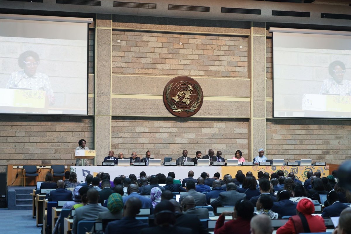 UNEP_Africa's tweet image. The ministerial segment of #AMCEN20 has officially opened in Nairobi.
As AMCEN marks 40 years, African leaders, ministers, and partners gather to drive forward regional priorities on climate, nature, waste, finance, and resilience.
Africa is not waiting, it’s leading.…