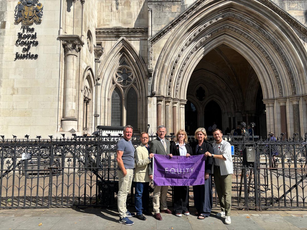 EquityUK's tweet image. Today is the day.
We're at the High Court as Equity's case against Spotlight's fees is heard.
Our President, Lynda Rooke, said: “This is an issue that is deeply and widely felt by our members. That’s why Equity – with myself and others as named claimants – is taking this case.…