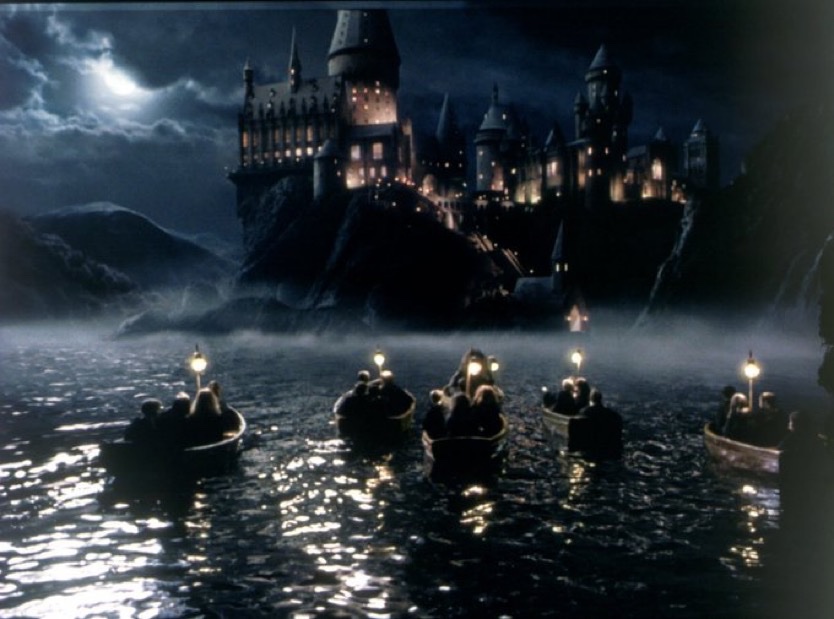 TheDailyHPotter's tweet photo. A source close to the production revealed that Season 1’s first episode will conclude with the young students and Hagrid arriving at Hogwarts by boat 🛶 https://t.co/F1Zq8ZU5wc