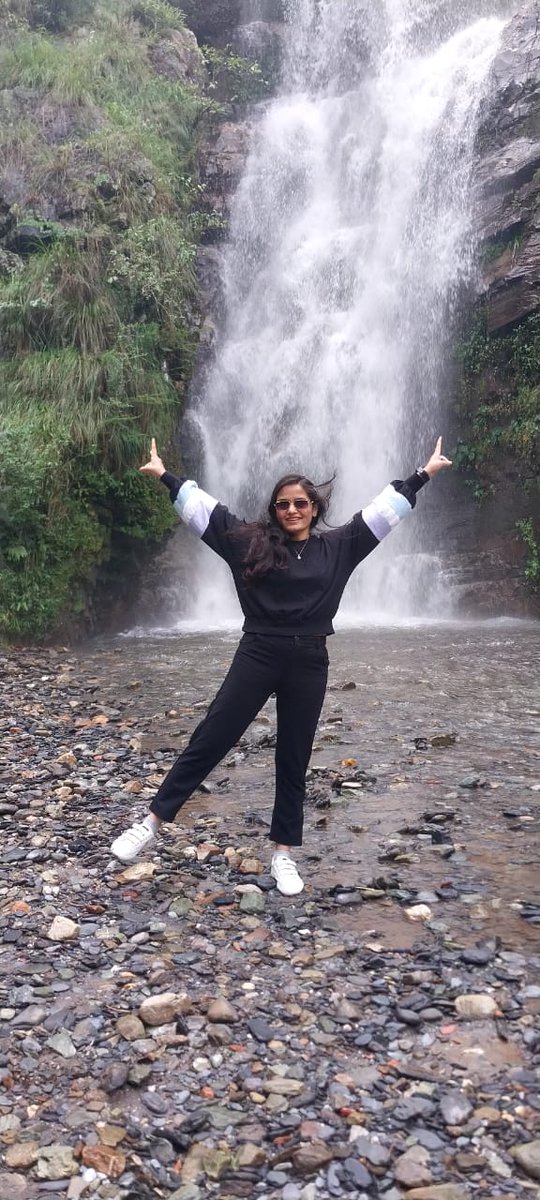 अनि.....जाने हैन त फोटो खिच्न यो झरनामा❤️💓
#memory
#namru❤️