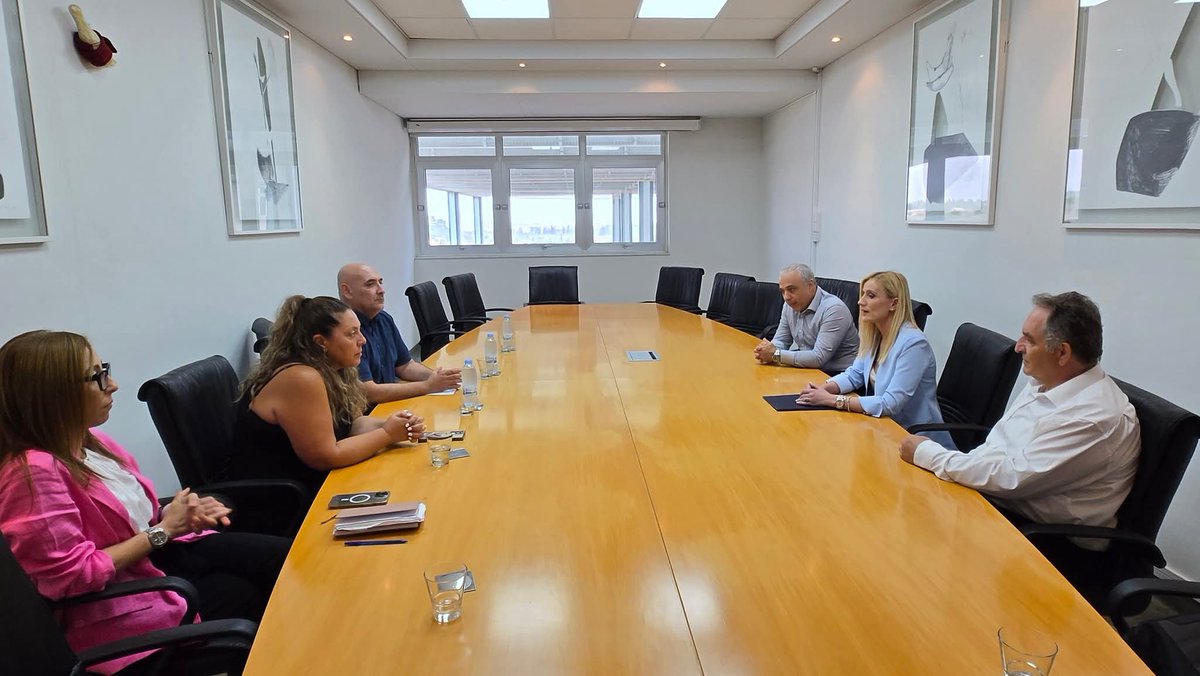 Με χαρά υποδεχθήκαμε σήμερα στο ΙΝΓΚ τη Βουλευτή κα. <a href="/FTsiridou/">Fotini Tsiridou</a>.
Κατά την επίσκεψή της, ξεναγήθηκε στους χώρους του Ινστιτούτου&amp; ενημερώθηκε από τον Γενικό Εκτελεστικό Δ/ντη &amp; Ιατρικό Δ/ντή, Καθ.<a href="/lphylactou/">Leonidas  Phylactou</a> για το πολυδιάστατο έργο του ΙΝΓΚ.
🙏 Την ευχαριστούμε για το ενδιαφέρον!