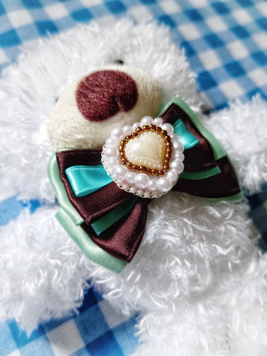 lsparkb26's tweet image. チョコミントリボンが好評のようで上の柄2種が無事注文頂いてます🎀🥰
下の柄はまだ6cmサイズと8cmサイズ2つともお迎え待ちです🍫
上がチョコ多めデザインのリボン、下がミント多めデザインのリボンをイメージしているのですが、皆さんチョコ多めのほうが好みなんでしょうか🤔
#ハンドメイド
#ぬい活